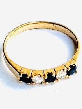 Vintage Sapphire & Clear Rhinestone Gold Tone Five Stone Band Ring Sz 7.75
